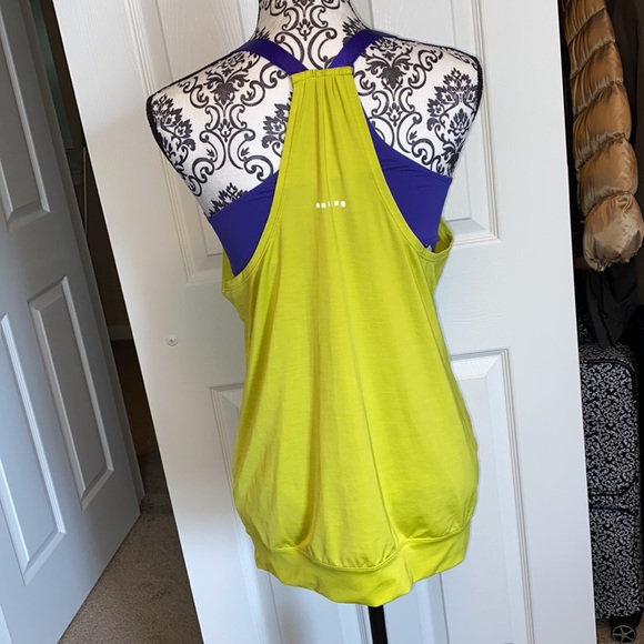 Women’s Oakley Training Tank Top - Picture 11 of 12